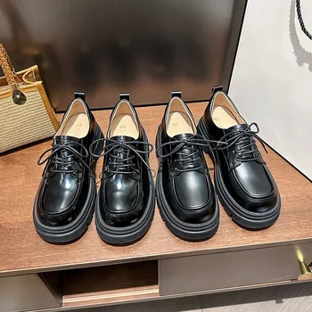 Новые четырехсезонные Женские Лоферы, Туфли на платформе из натуральной кожи, Черные маленькие кожаные туфли на высоком каблуке со шнуровкой в британском стиле